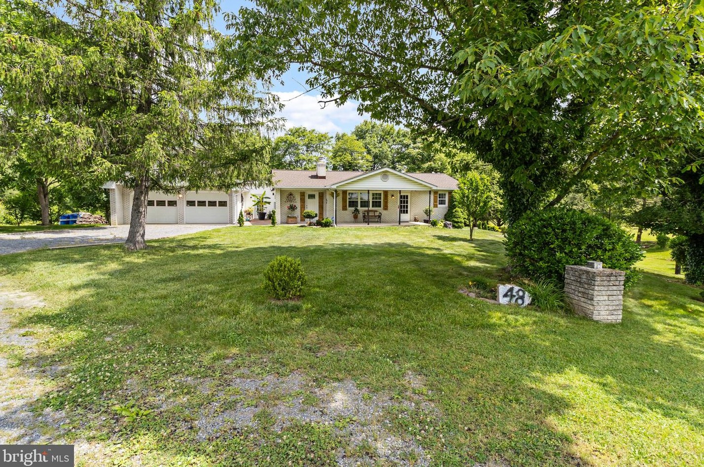 48 Calvin Unger Ln, Berkeley Springs WV 25411-5181 exterior