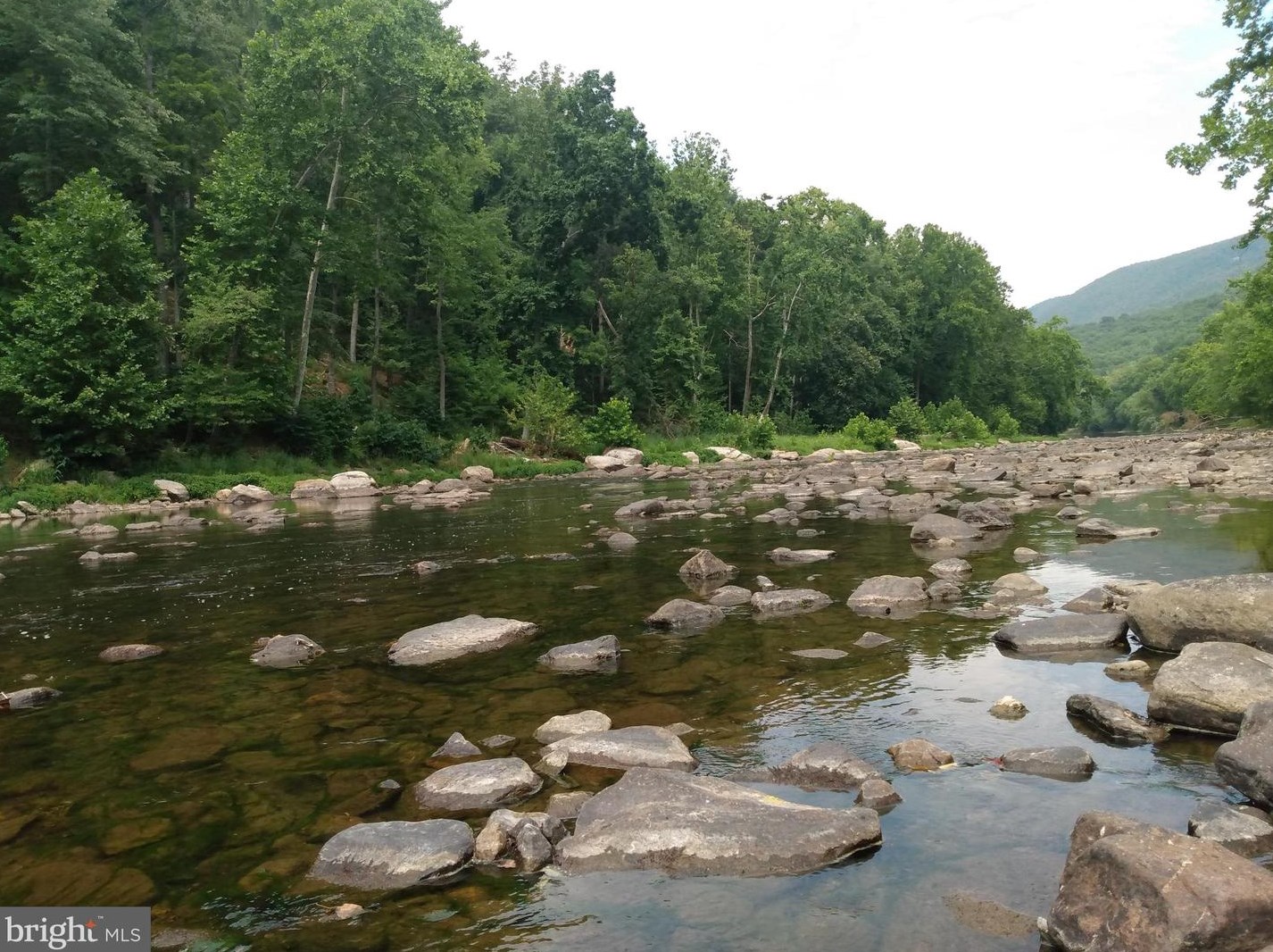 117 Limestone Pond Ln, Great Cacapon, WV 25422