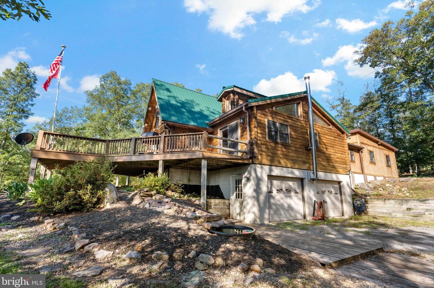 287 Hamilton Ln, Berkeley Springs, WV 25411