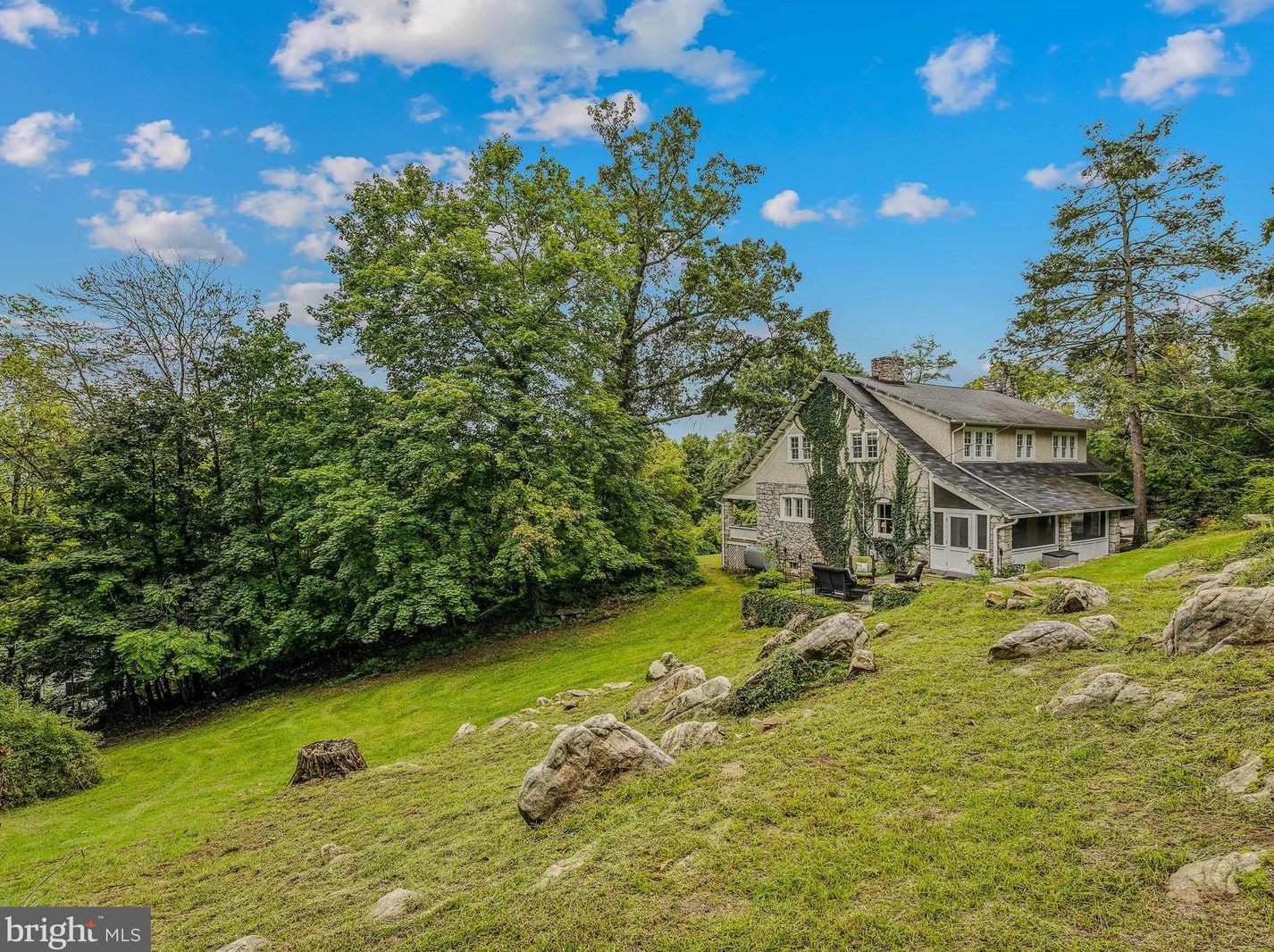 491 Cacapon Rd, Berkeley Springs, WV 25411