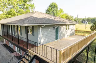 9708 Martinsburg Rd, Hedgesville, WV 25427 - Photo 4