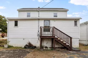 739 Harrison Ave, Berkeley Springs, WV 25411 - Photo 26