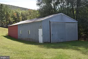 1971 Duckwall, Berkeley Springs, WV 25411 - Photo 6