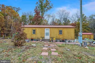 393 Ridersville Rd, Berkeley Springs, WV 25411 - Photo 1