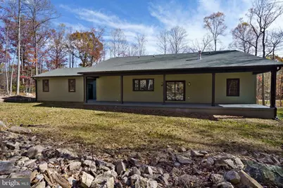 89 Parkside Terrace, Berkeley Springs, WV 25411 - Photo 2