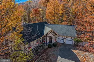 601 Parkside Terrace, Berkeley Springs, WV 25411 - Photo 2