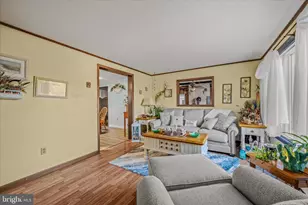 35 Sleepy View Ln, Berkeley Springs, WV 25411 - Photo 8