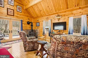 333 Rouse Mountain Rd, Great Cacapon, WV 25422 - Photo 6