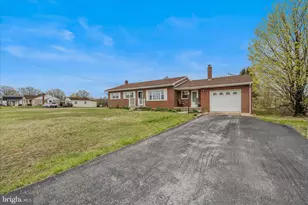 1635 Fairview Dr, Berkeley Springs, WV 25411 - Photo 44