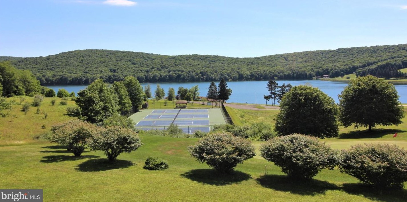 26 Lakeview Dr, Corinth, WV 26764