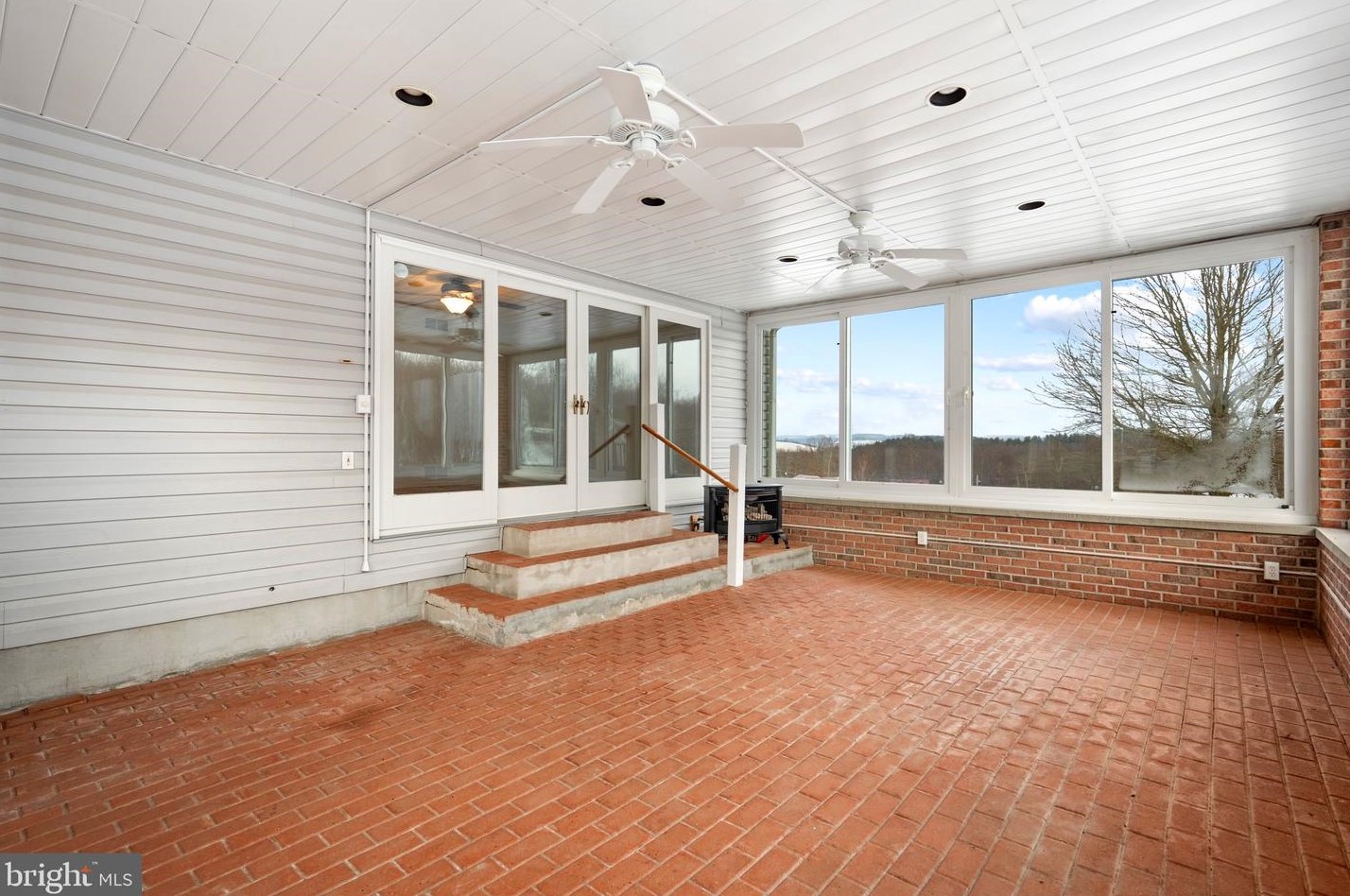 136 Skyview Dr, Reedsville WV  26547-9777 exterior