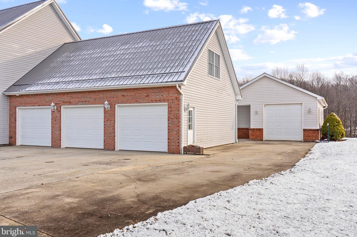 136 Skyview Dr, Reedsville WV  26547-9777 exterior