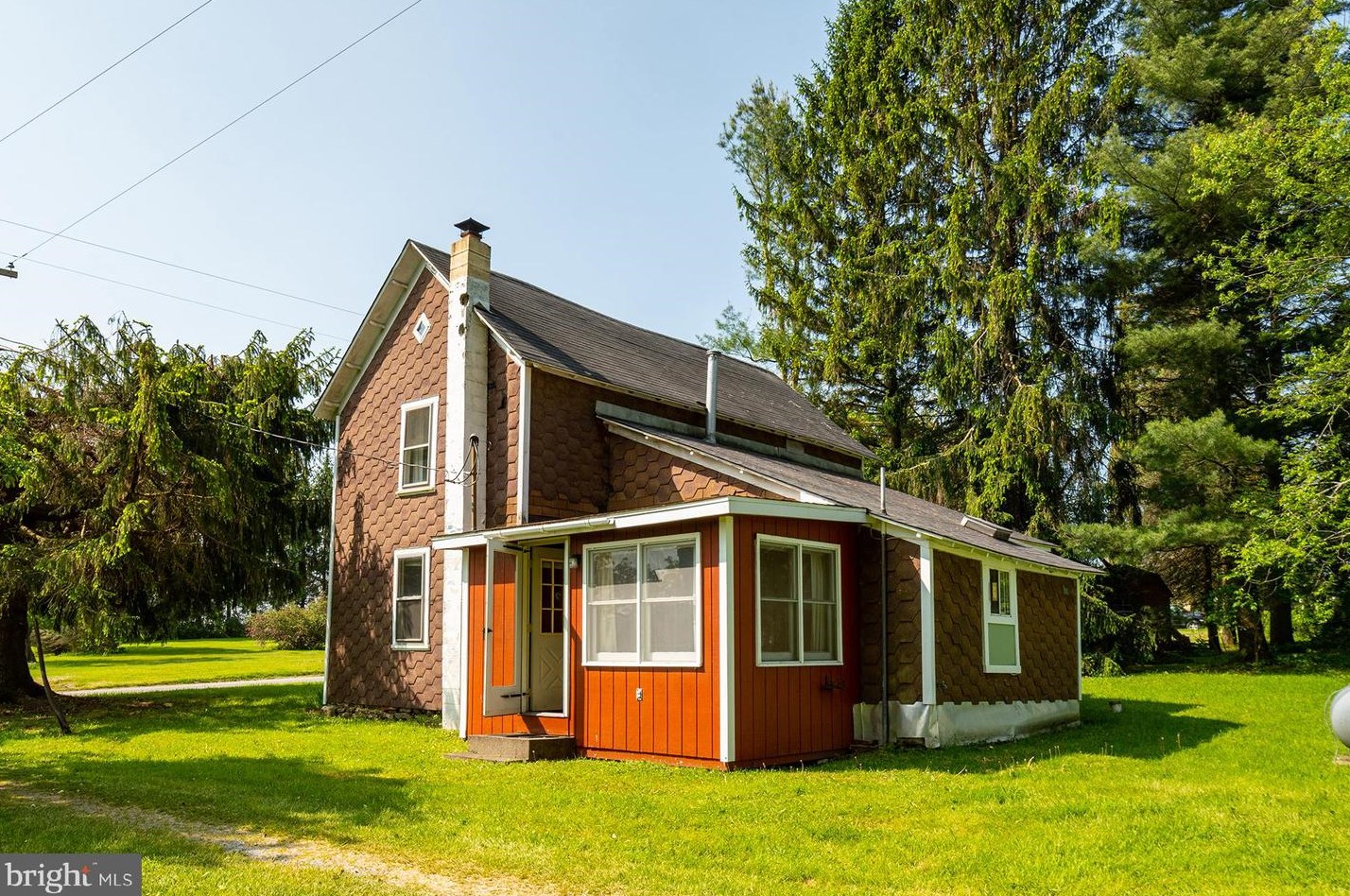 8797 Cranesville Rd, Corinth, WV 26764