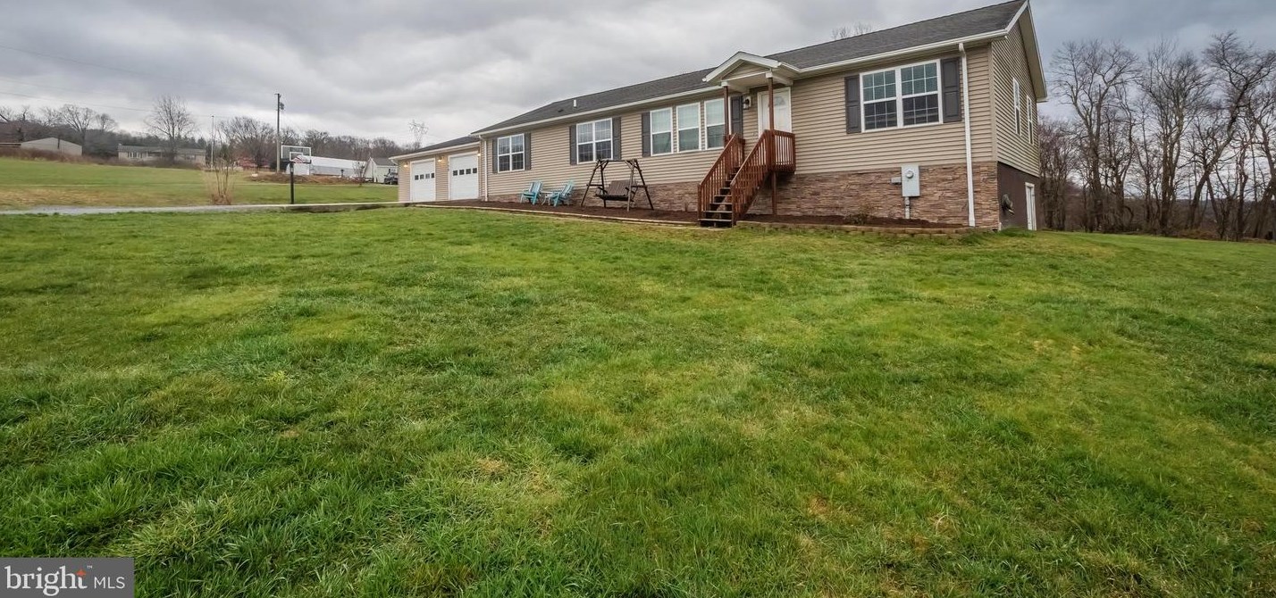 148 Greenwood Ln, Amboy, WV 26705