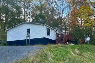 2031 Pratt Hill Rd, Newburg, WV 26410 - Photo 2