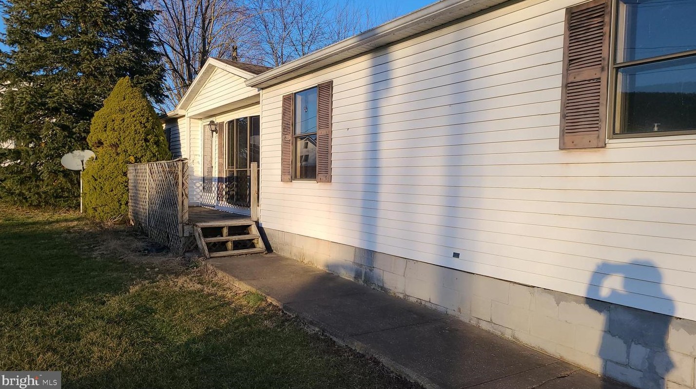 95 Arlie Ln, Brandywine, WV 26802