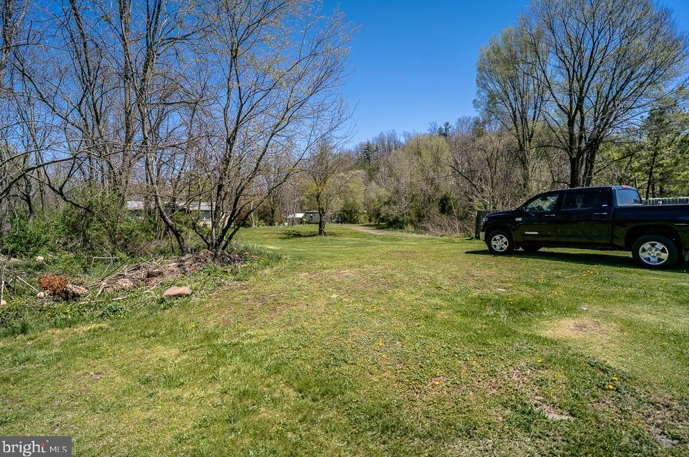 11899 Blue Gray Trl, Brandywine WV  26802-8011 exterior