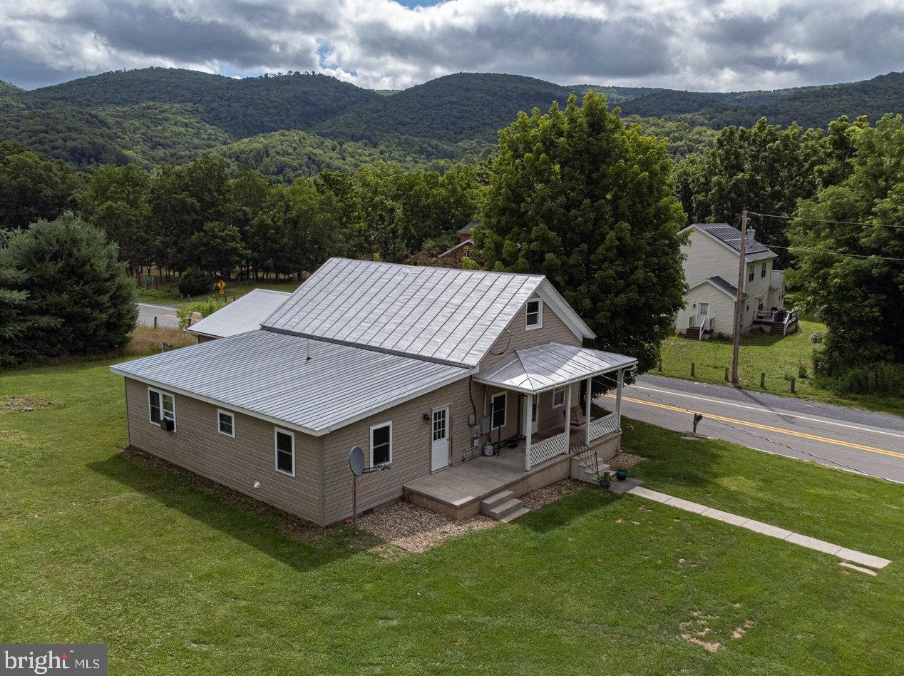 12622 Upper South Branch Rd, Franklin, WV 26807