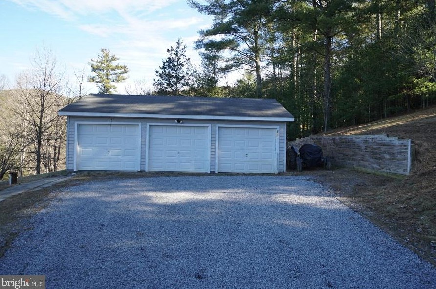 133 Vaughn Dr, Franklin, WV 26807