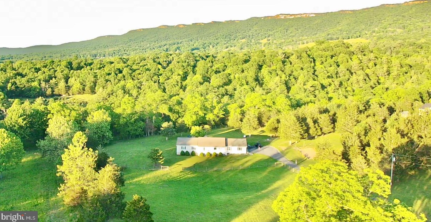 1367 Horse Ridge Rd, Riverton, WV 26814