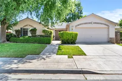 5647 W Carmen Avenue, Fresno, CA 93722 - Photo 1