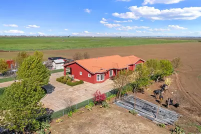 19810 S Spruce Road, Los Banos, CA 93635 - Photo 1