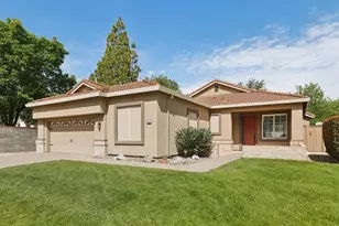 1217 Hemingway Dr, Roseville, CA 95747 - Photo 1