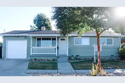 2720 Azalea St, Napa, CA 94558 - MLS 322085546 - Coldwell Banker