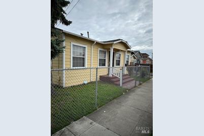 2126 Seminary Avenue, Oakland, CA 94621 - Photo 1