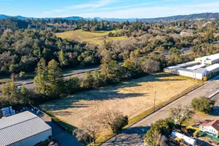 1501 Grove St, Healdsburg, CA 95448 - Photo 1