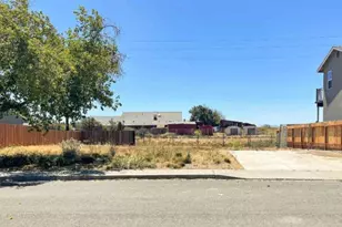 245 Maple St, Suisun City, CA 94585 - Photo 1