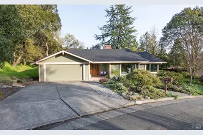 2252 Sycamore Avenue, Santa Rosa, CA 95404 - Photo 1