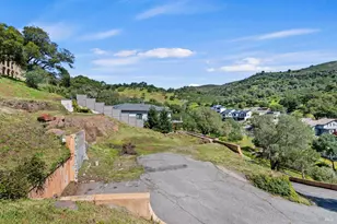 542 Westgate Dr, Napa, CA 94558 - Photo 1