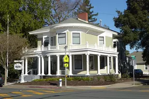 725 College Ave, Santa Rosa, CA 95404 - Photo 1