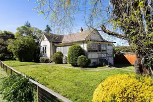 673 Lohrman Ln, Petaluma, CA 94952 - Photo 1