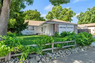 550 Rossi Dr, Dixon, CA 95620 - Photo 1