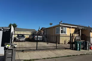 829 Apple St, Oakland, CA 94603 - Photo 1