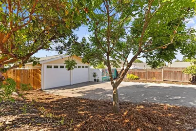 7042 Fellers Lane, Sebastopol, CA 95472 - Photo 1