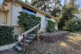 1625 Madrone Dr, Ukiah, CA 95482 - Photo 1