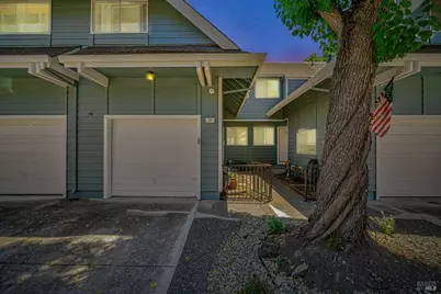 33 Meadowbrook Court, Cotati, CA 94931 - Photo 1