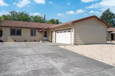 165 Glacier Circle, Vacaville, CA 95687 - Photo 1