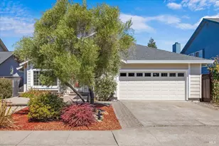 687 Natalie Dr, Windsor, CA 95492 - Photo 1