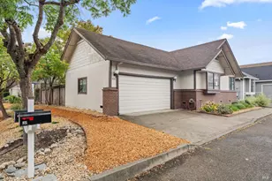 923 Wood Sorrel Dr, Petaluma, CA 94954 - Photo 1