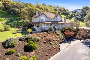 810 Revel Rd, Healdsburg, CA 95448 - Photo 1