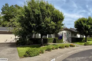 135 Fulton Pl, Windsor, CA 95492 - Photo 1