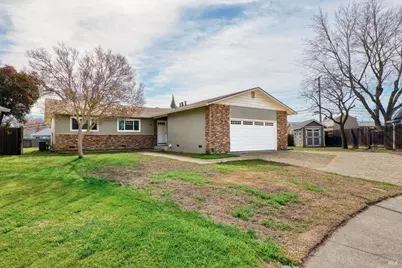 627 Shasta Court, Dixon, CA 95620 - Photo 1