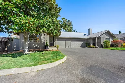 435 University Street, Healdsburg, CA 95448 - Photo 1