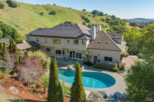 43 Oak Valley Dr, Novato, CA 94947 - Photo 1
