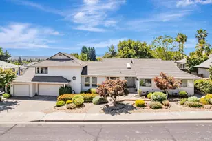 9489 Vinecrest Rd, Windsor, CA 95492 - Photo 1