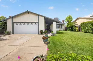 1435 Ivy Ln, Petaluma, CA 94954 - Photo 1